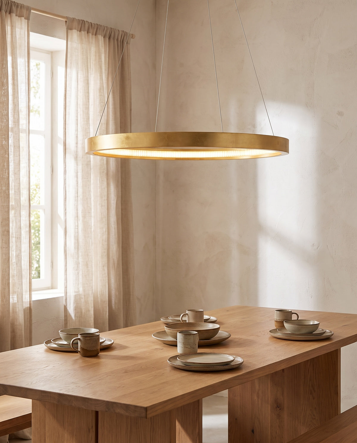 Suspension en fer feuille d'or Jasmine - Corbett Lighting en situation