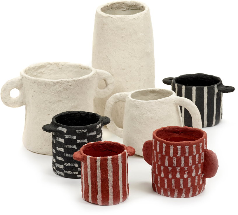 cache-pot-en-papier-mache-noir-serax-3