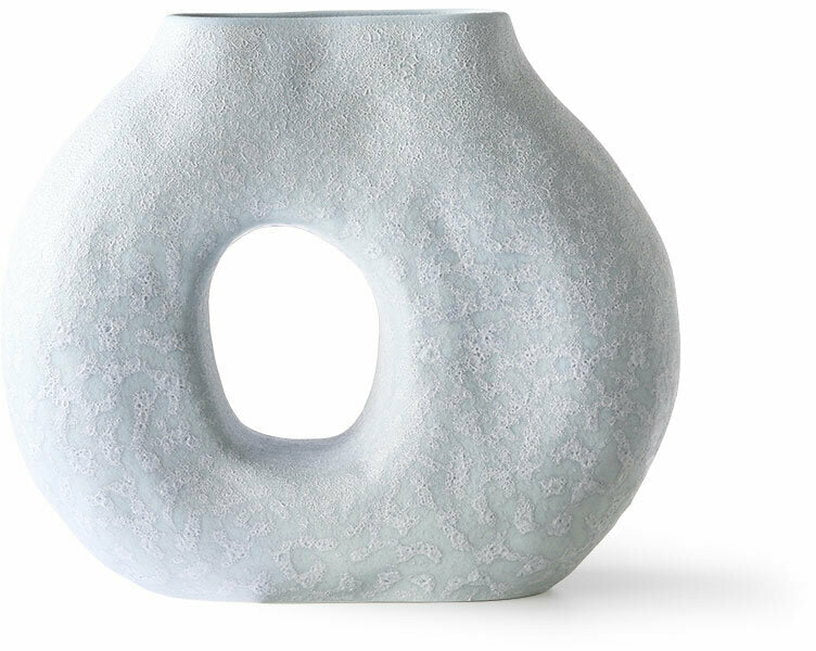 vase-circulaire-organique-en-gres-bleu-clair-mat-hkliving-1