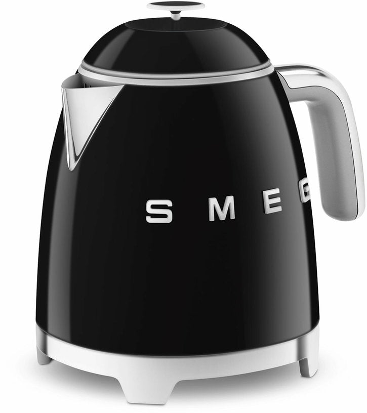 mini-bouilloire-double-paroi-noire-0-8-l-annees-50-smeg-3