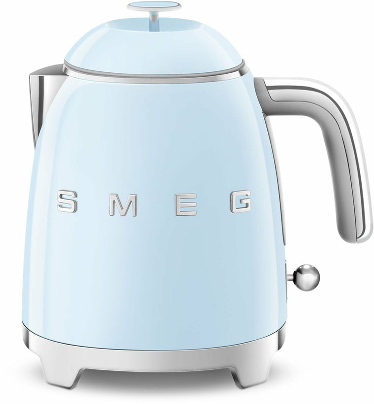 mini-bouilloire-double-paroi-bleu-d-azur-0-8-l-annees-50-smeg-1