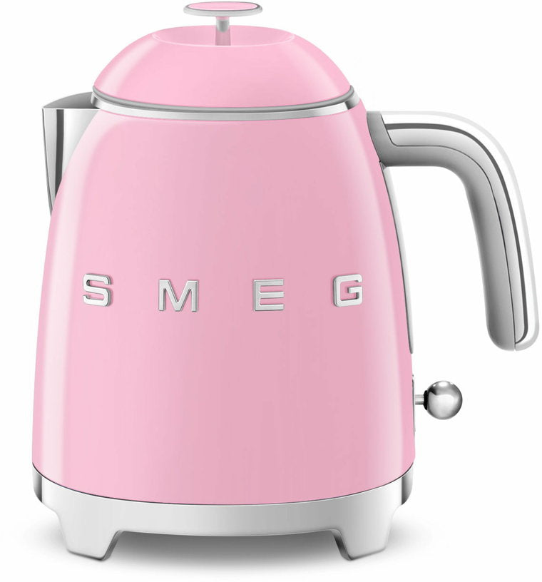 mini-bouilloire-double-paroi-rose-0-8-l-annees-50-smeg-1