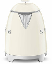 mini-bouilloire-double-paroi-creme-0-8-l-annees-50-smeg-1