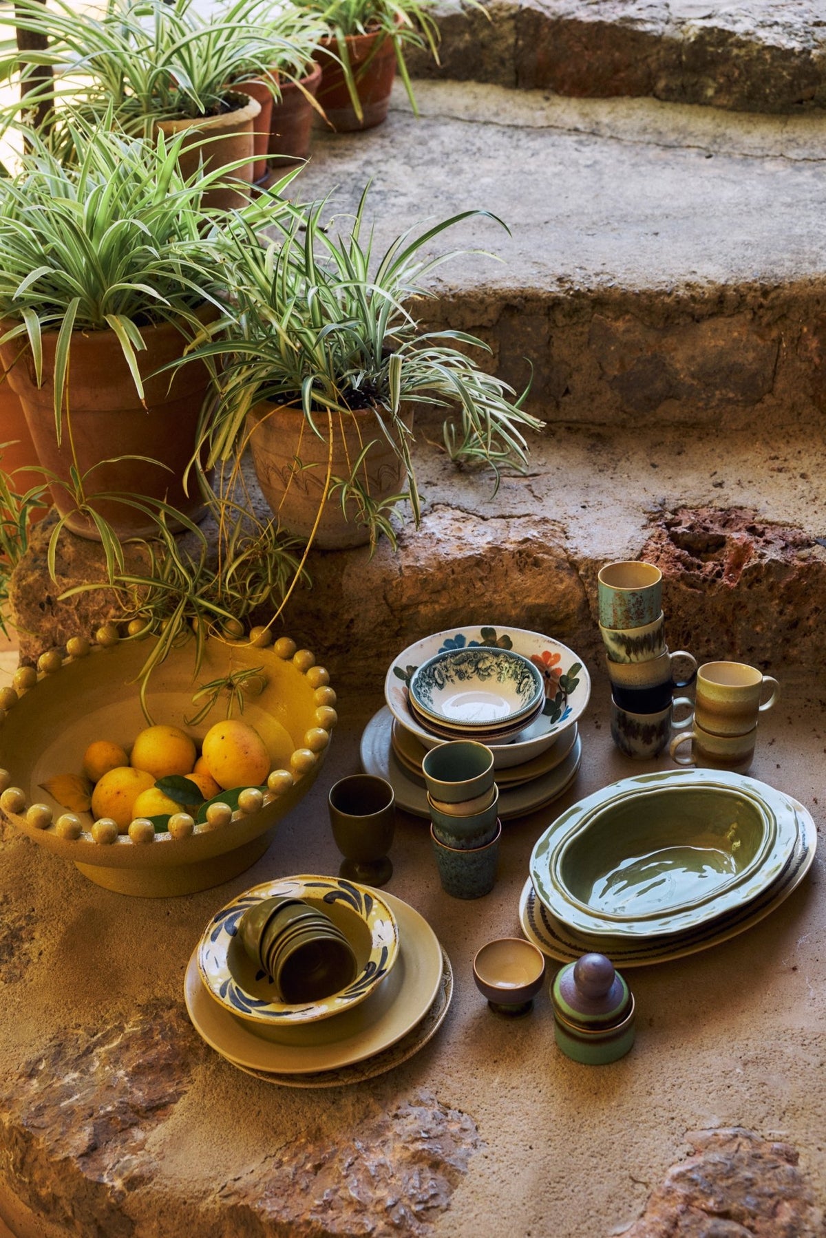 2 assiettes plates en grès jaune 26,5x2,5cm Farmhouse Ceramics - HKliving - The Cool Republic