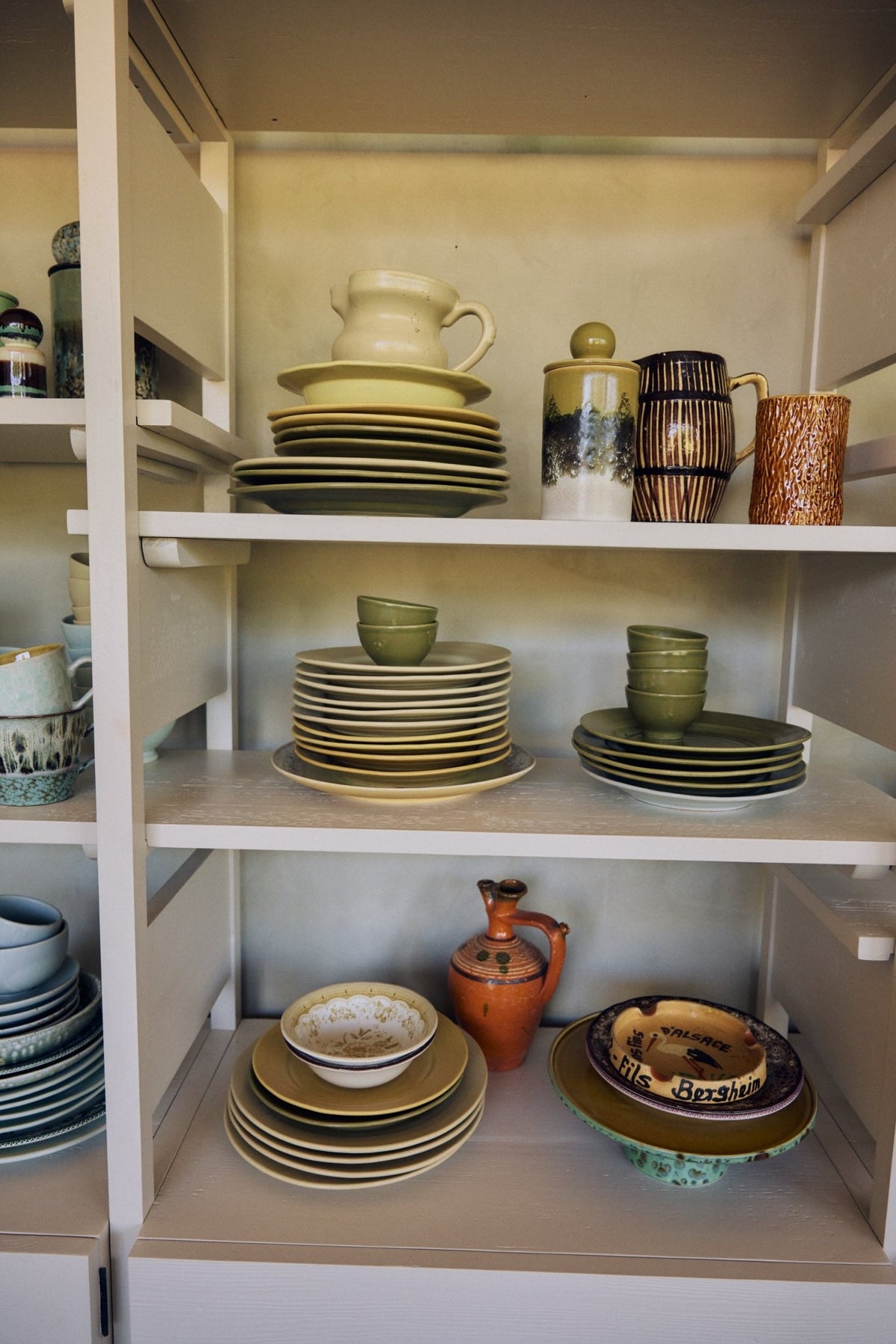 2 assiettes plates en grès vert 26,5x2,5cm Farmhouse Ceramics - HKliving - The Cool Republic