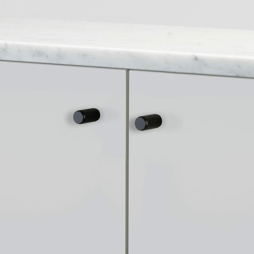 2 Boutons de meuble en métal noir Linear - Buster+Punch - The Cool Republic