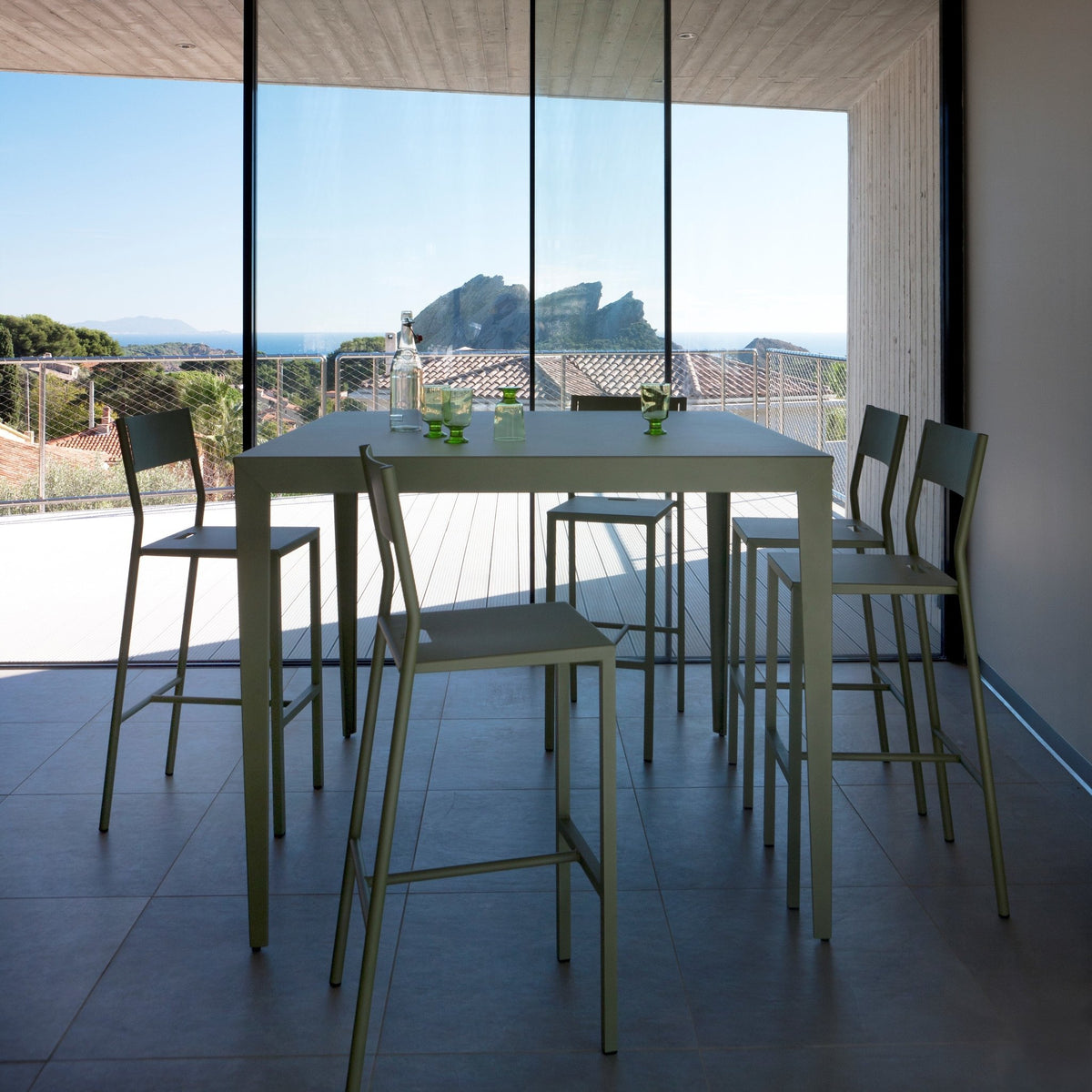 2 Chaises de bar en aluminium noir Take - Matière Grise - The Cool Republic