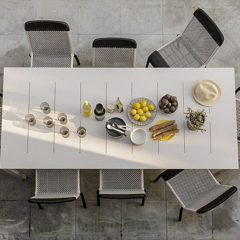 2 Chaises de jardin avec accoudoirs noire et blanche Tobago - KOK - The Cool Republic