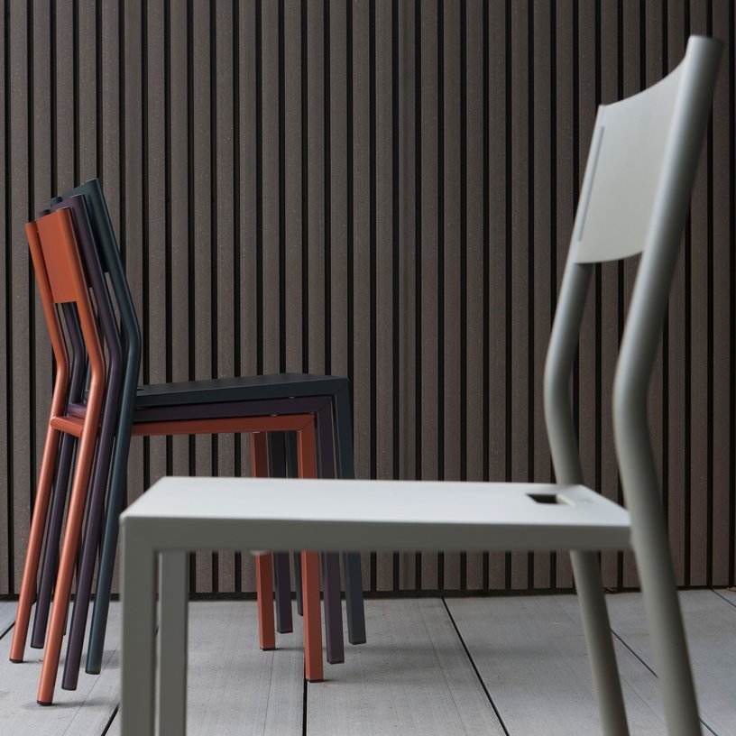 2 Chaises en aluminium blanc Take - Matière Grise - The Cool Republic