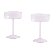 2 coupes en verre teintées rose Tint - HAY - The Cool Republic