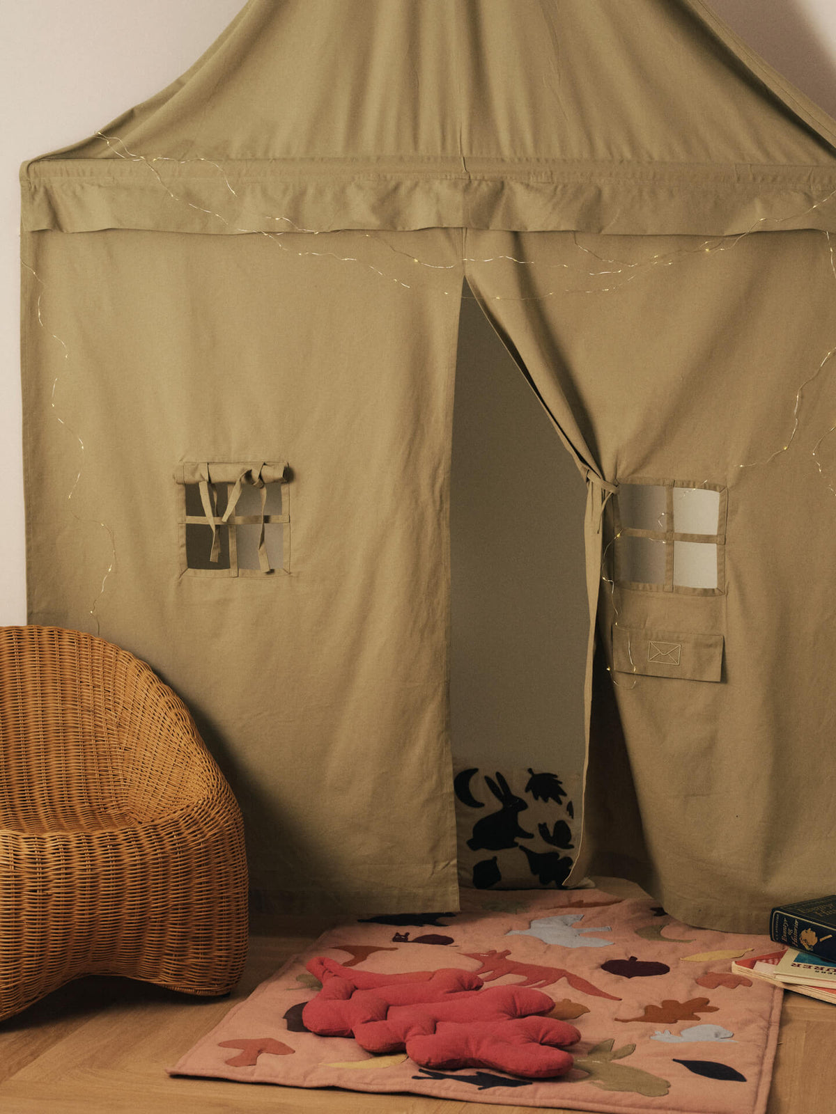 2 Coussins feuilles d’automne en coton recyclé bio vert et terracotta Leaf - Ferm Living - The Cool Republic