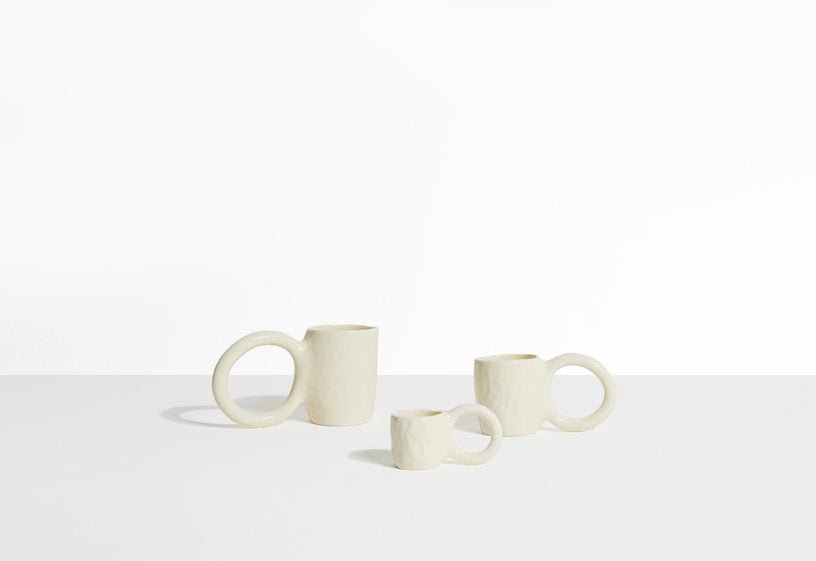 2 mugs à expresso en faïence vanille 6 cm Donut - Petite Friture - The Cool Republic