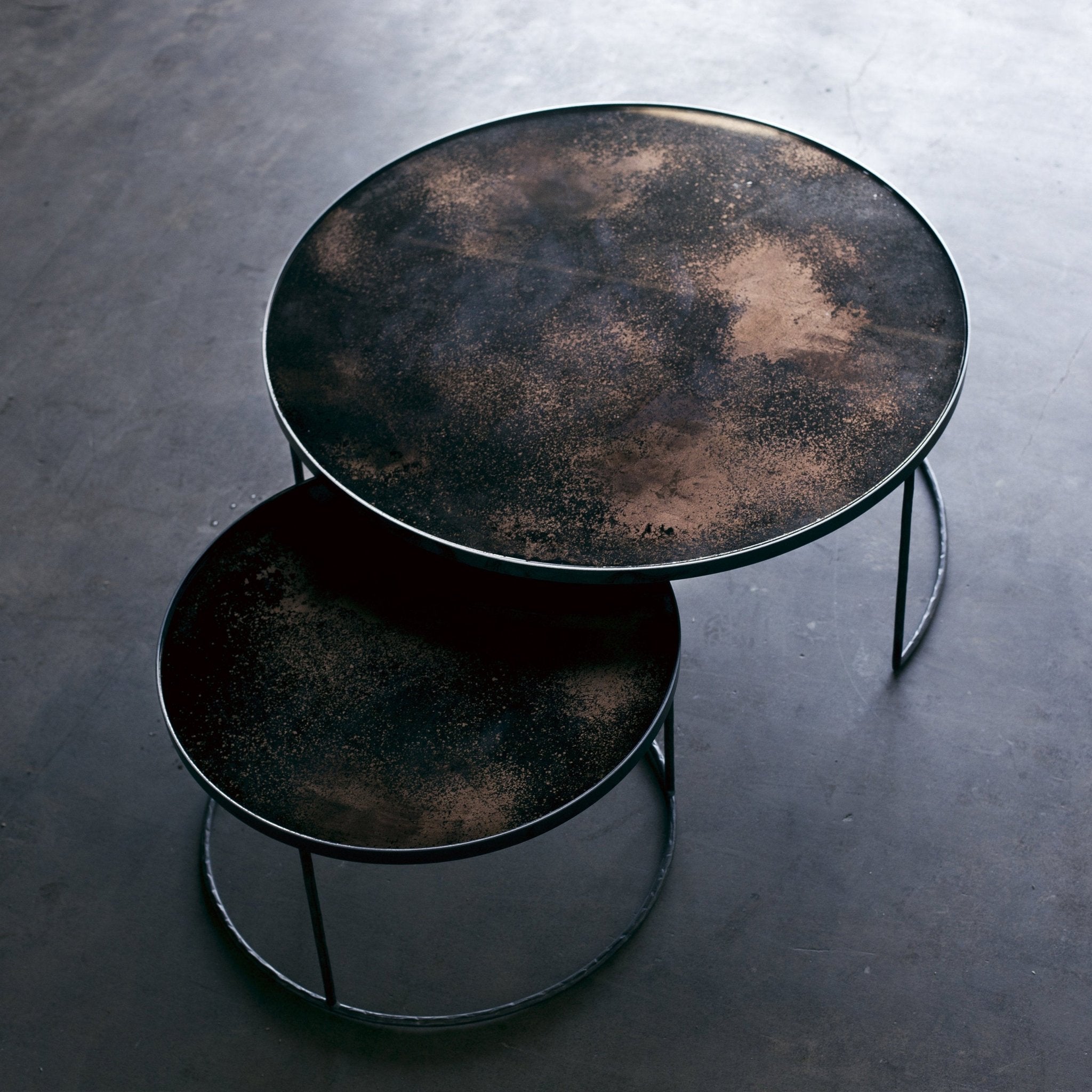 2 Tables basses bronze Nesting Coffee - Ethnicraft Accessories - The Cool Republic