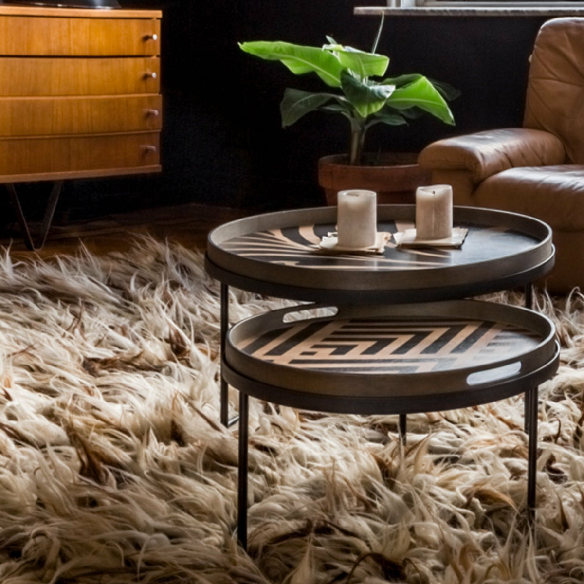 2 tables basses gigognes en métal à plateau rond 62 cm - Ethnicraft Accessories - The Cool Republic