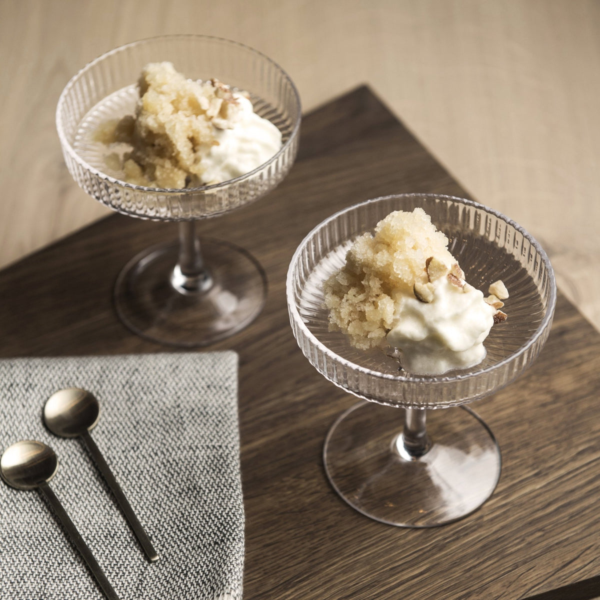 2 Verres à champagne Ripple - Ferm Living - The Cool Republic