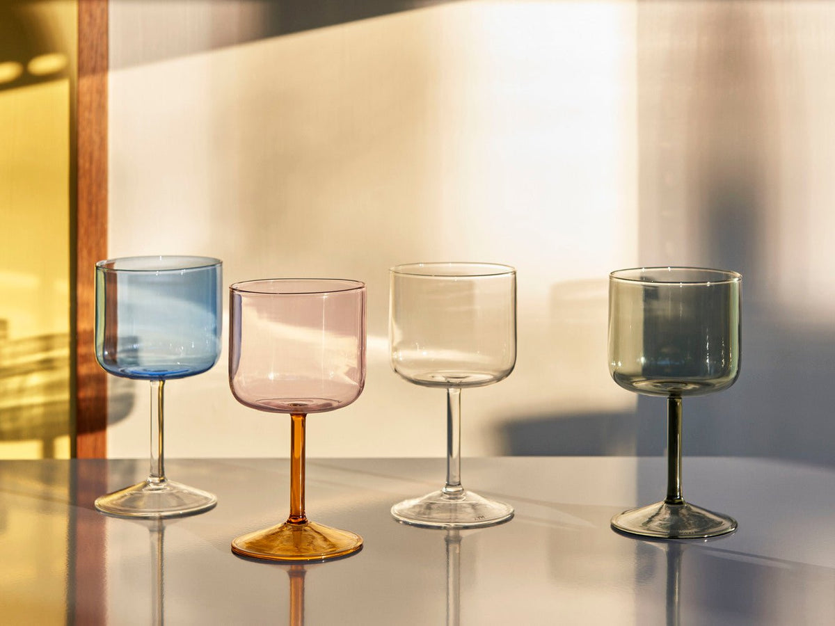 2 Verres à vin en verre bleu transparent Tint - HAY - The Cool Republic