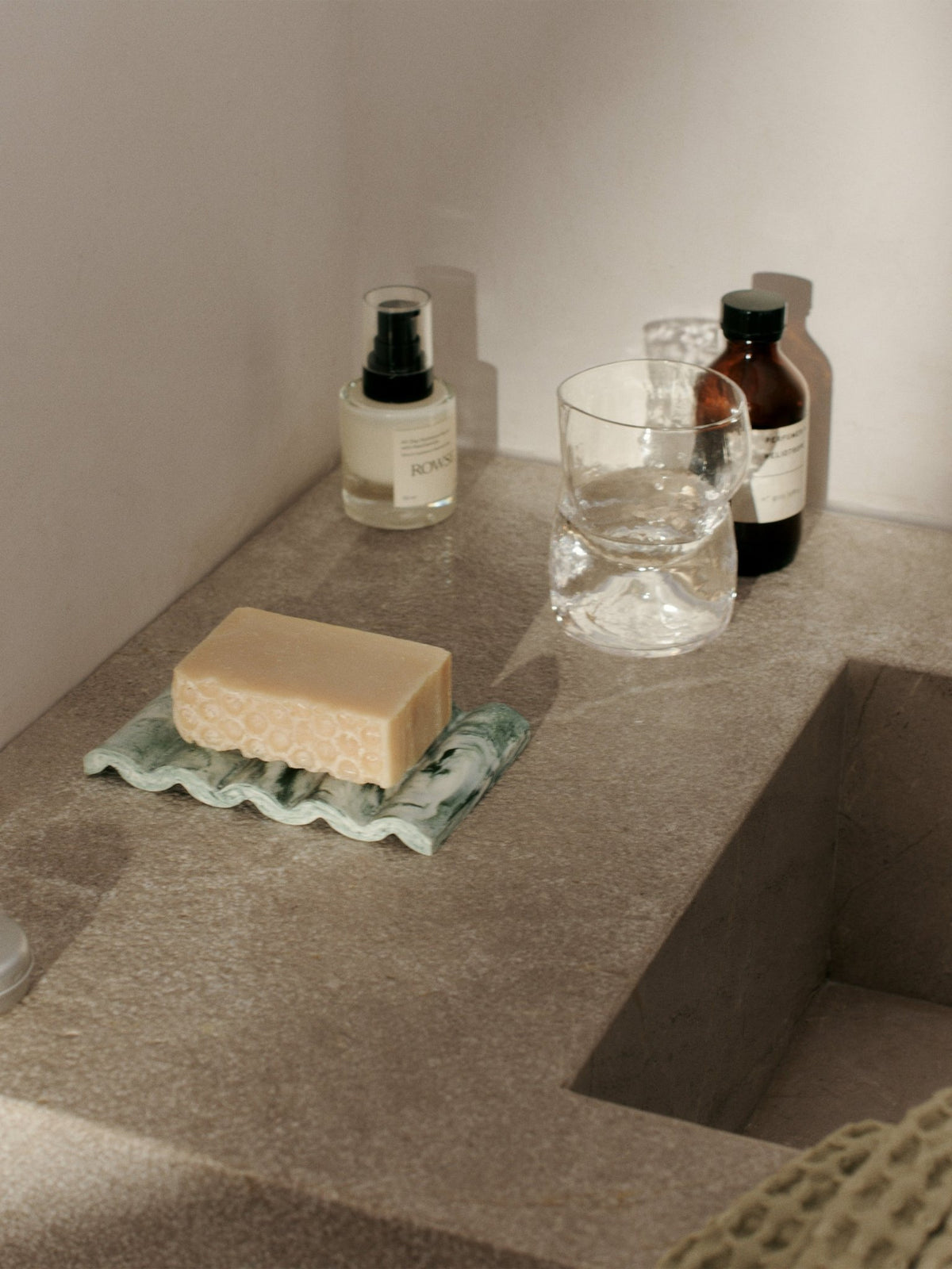 2 Verres en verre transparent 270ml Dimple - Ferm Living - The Cool Republic