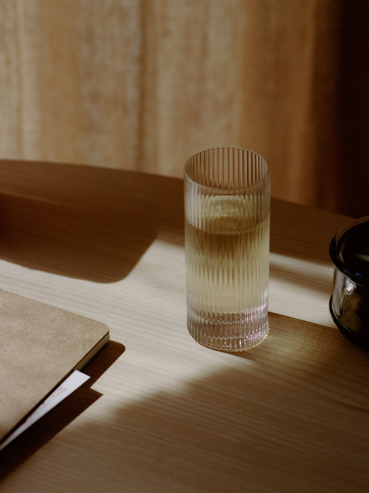 2 Verres hauts en verre soufflé recyclé transparent 7 x 16 cm Ripple - Ferm Living - The Cool Republic