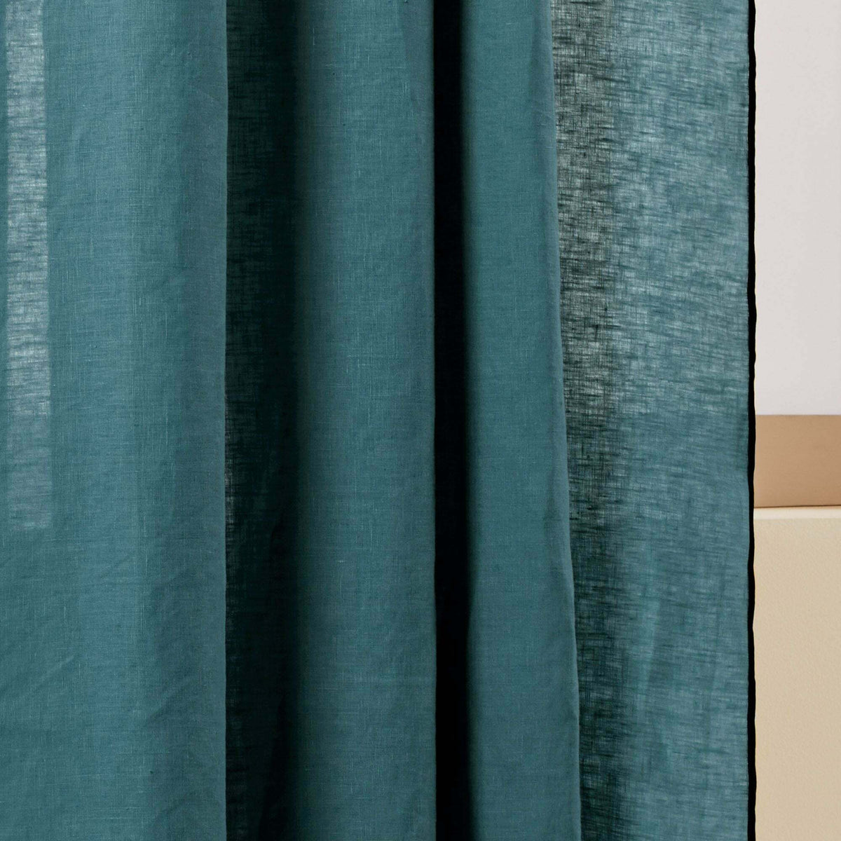 Rideau À Ruban Fronceur Carlina Bleu Vert Et Bourdon Noir - Madura — 211738.jpg