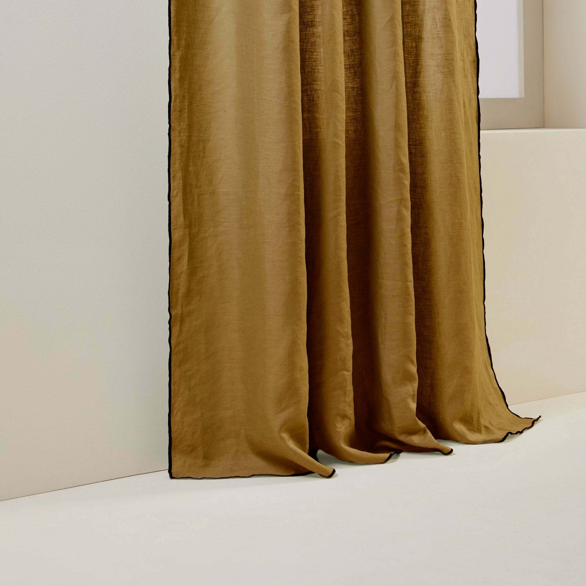 Panneau Carlina Bronze Et Bourdon Noir - Madura — 212208.jpg