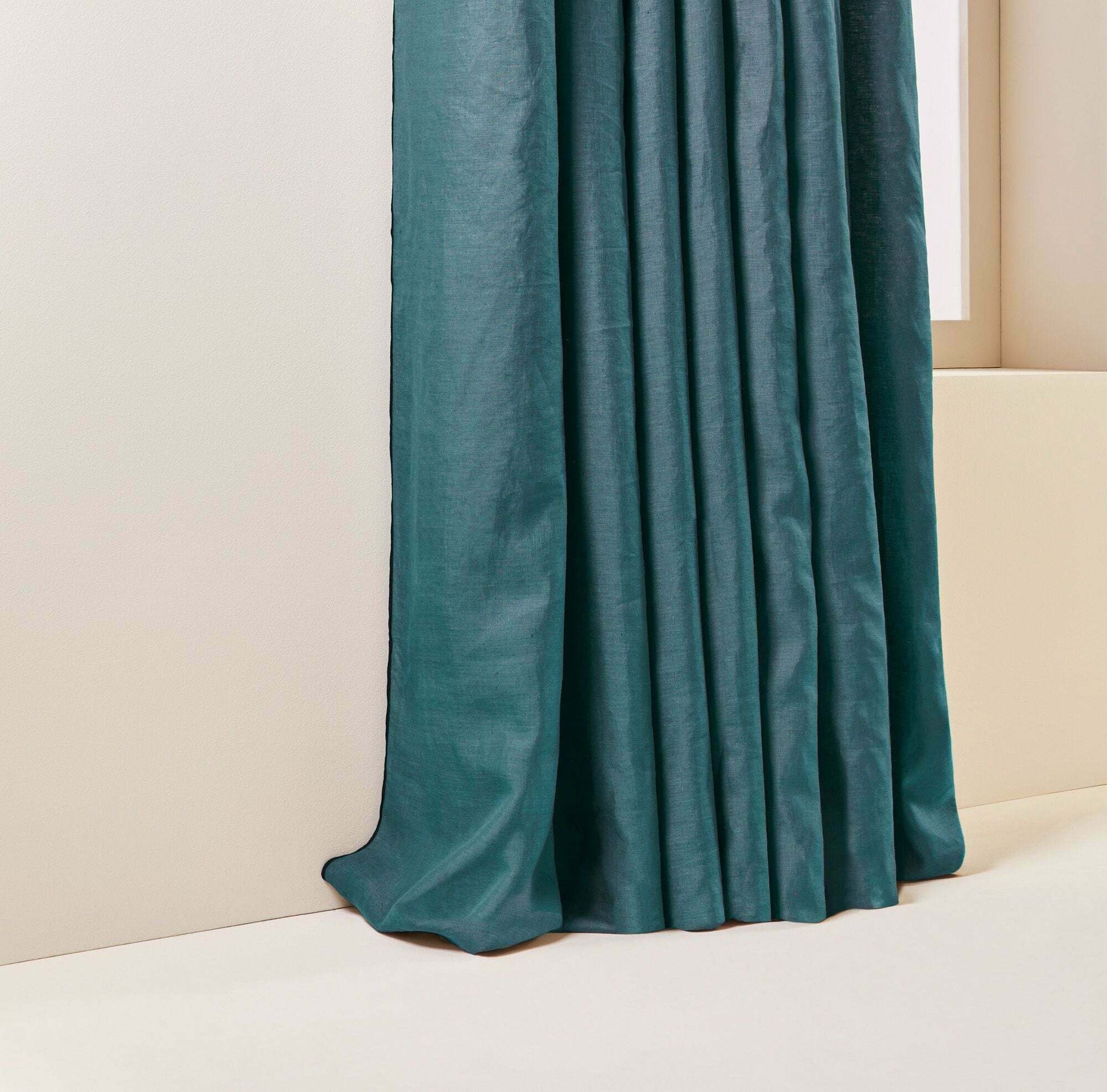Rideau À Oeillets Noirs Carlina Bleu Vert Et Bourdon Noir - Madura — 212323.jpg