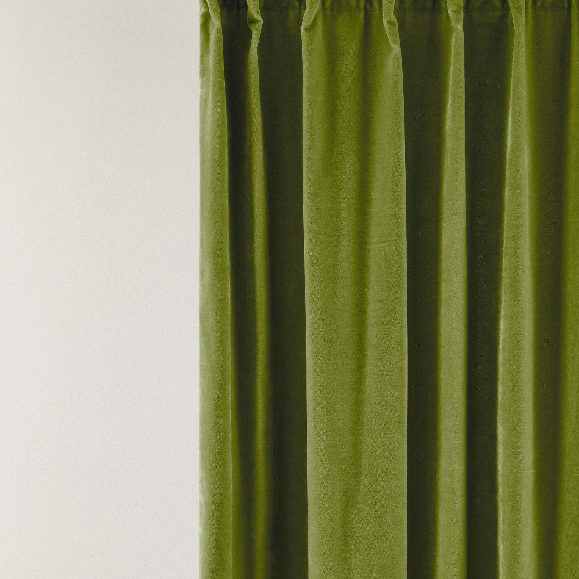 Rideau À Ruban Fronceur Dario Vert Olive - Madura — 212495.jpg