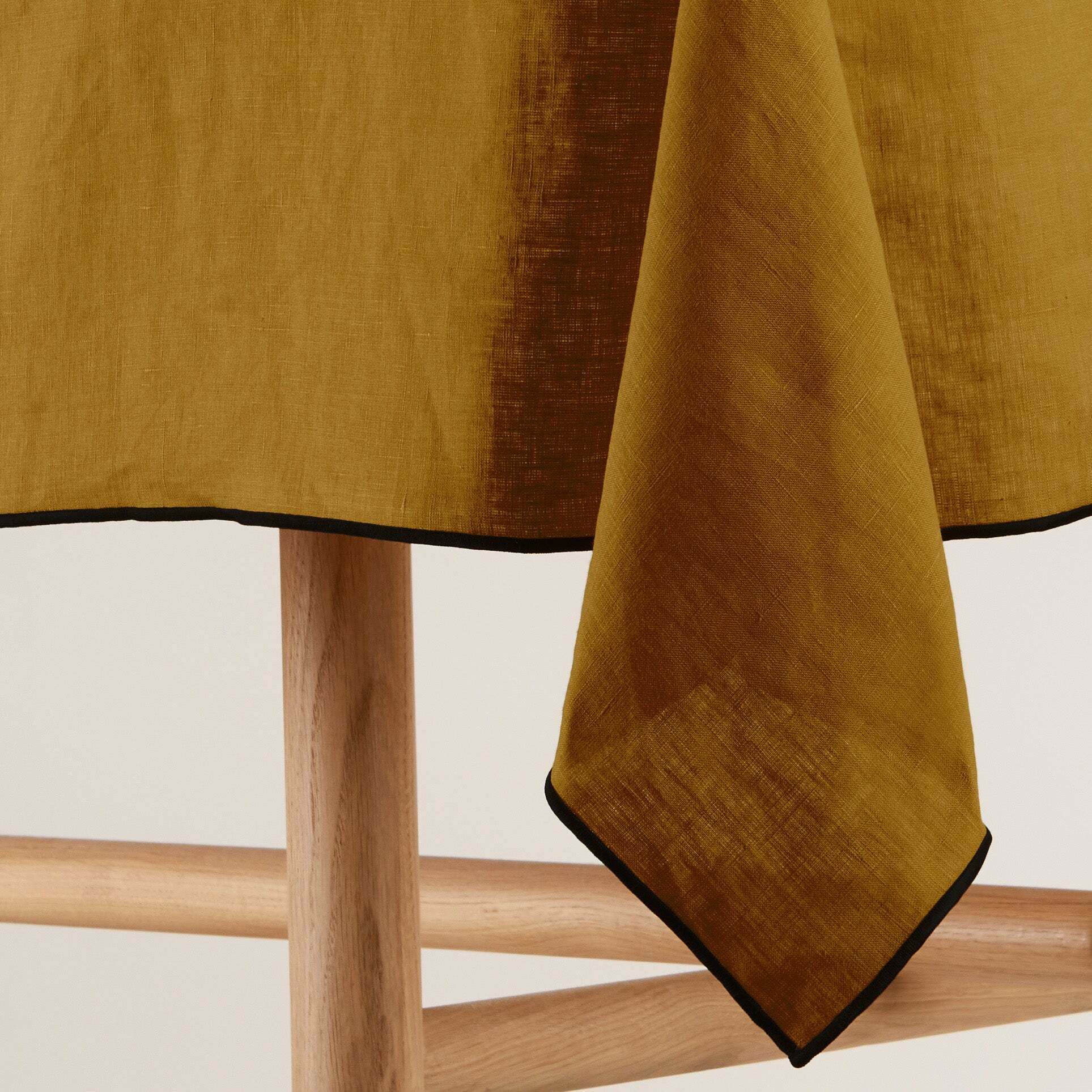 Nappe Rectangulaire Carlina Bronze Et Bourdon Noir - Madura — 213072.jpg