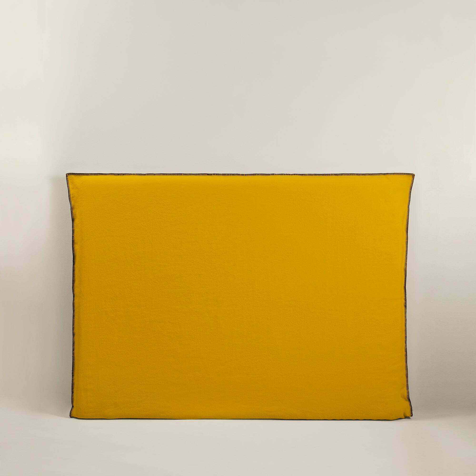 Housse De Tête De Lit Nino Jaune Ocre Et Feston Noir - Madura — 213233.jpg