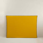 Housse De Tête De Lit Nino Jaune Ocre Et Feston Noir - Madura — 213233.jpg