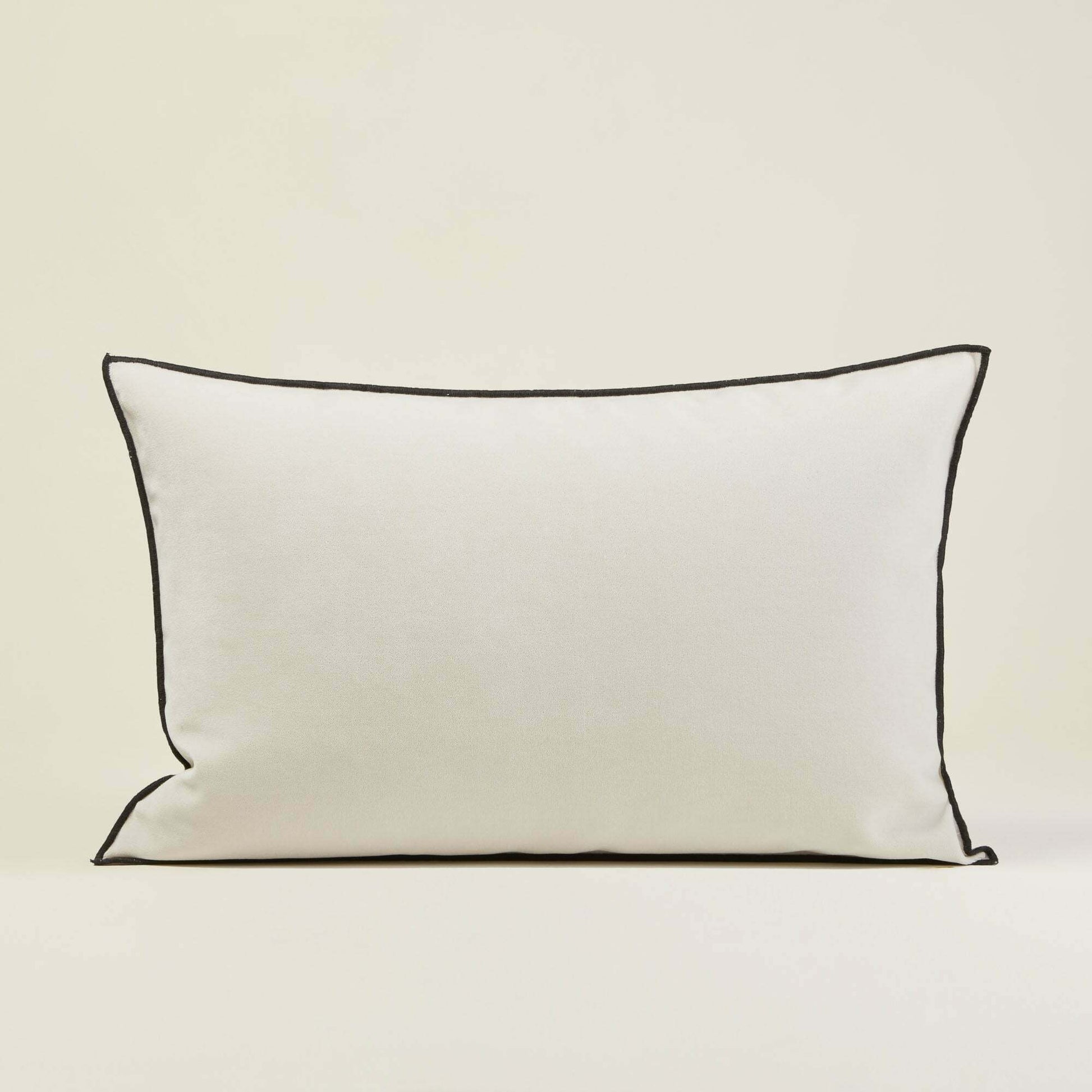 Housse De Coussin Dario Ecru Et Bourdon Noir - Madura — 213870.jpg
