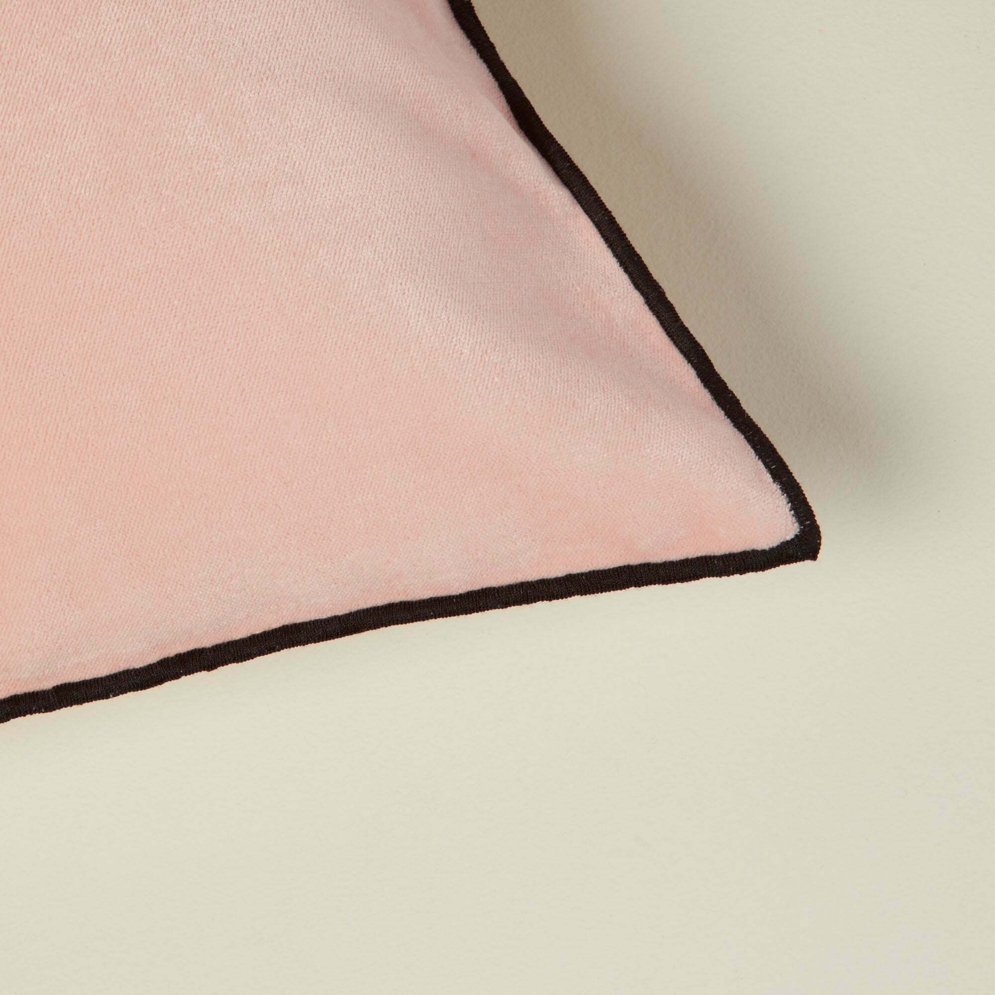 Housse De Coussin Dario Rose Poudré Et Bourdon Noir - Madura — 213882.jpg