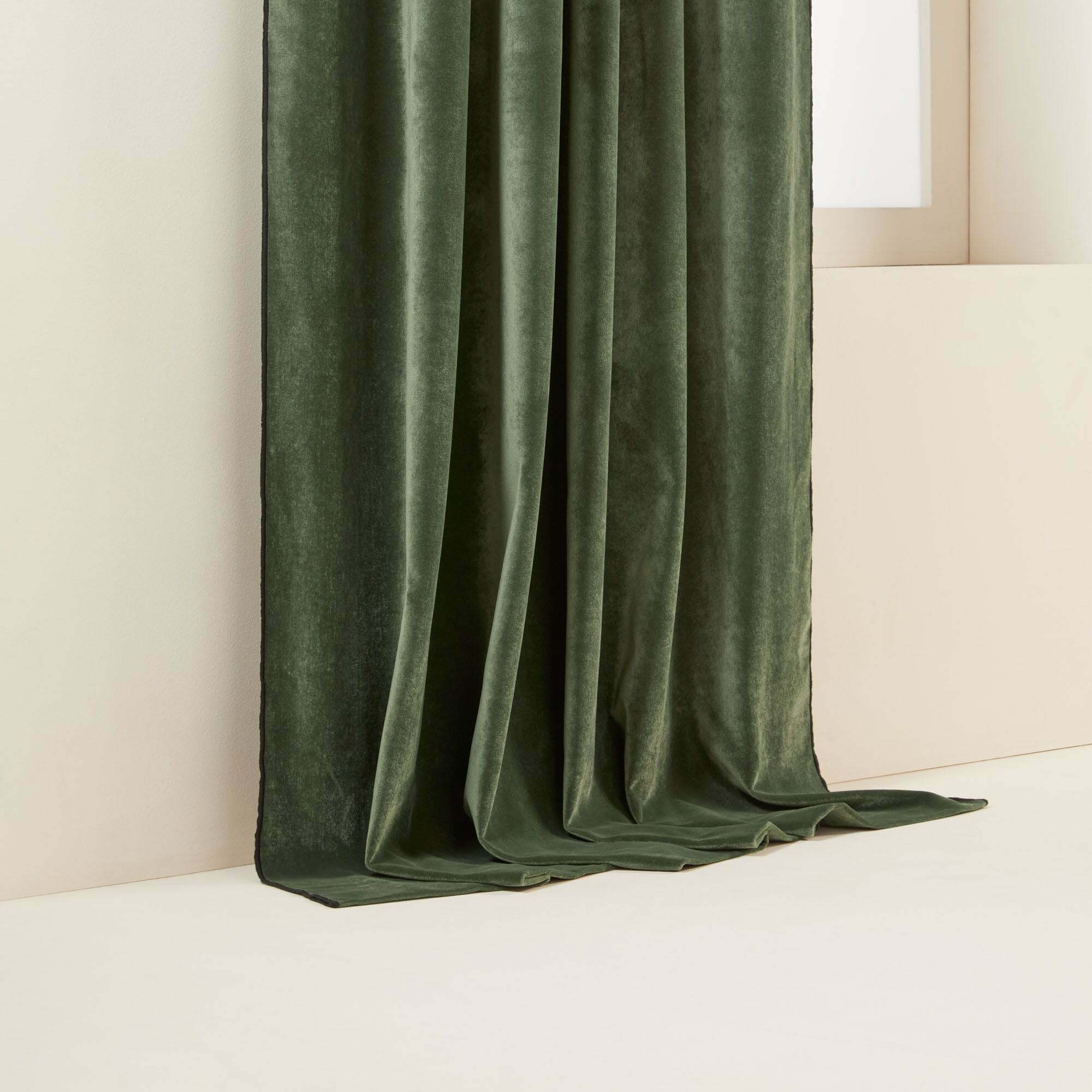 Panneau Dario Vert Kaki Et Et Bourdon Noir - Madura — 213931.jpg