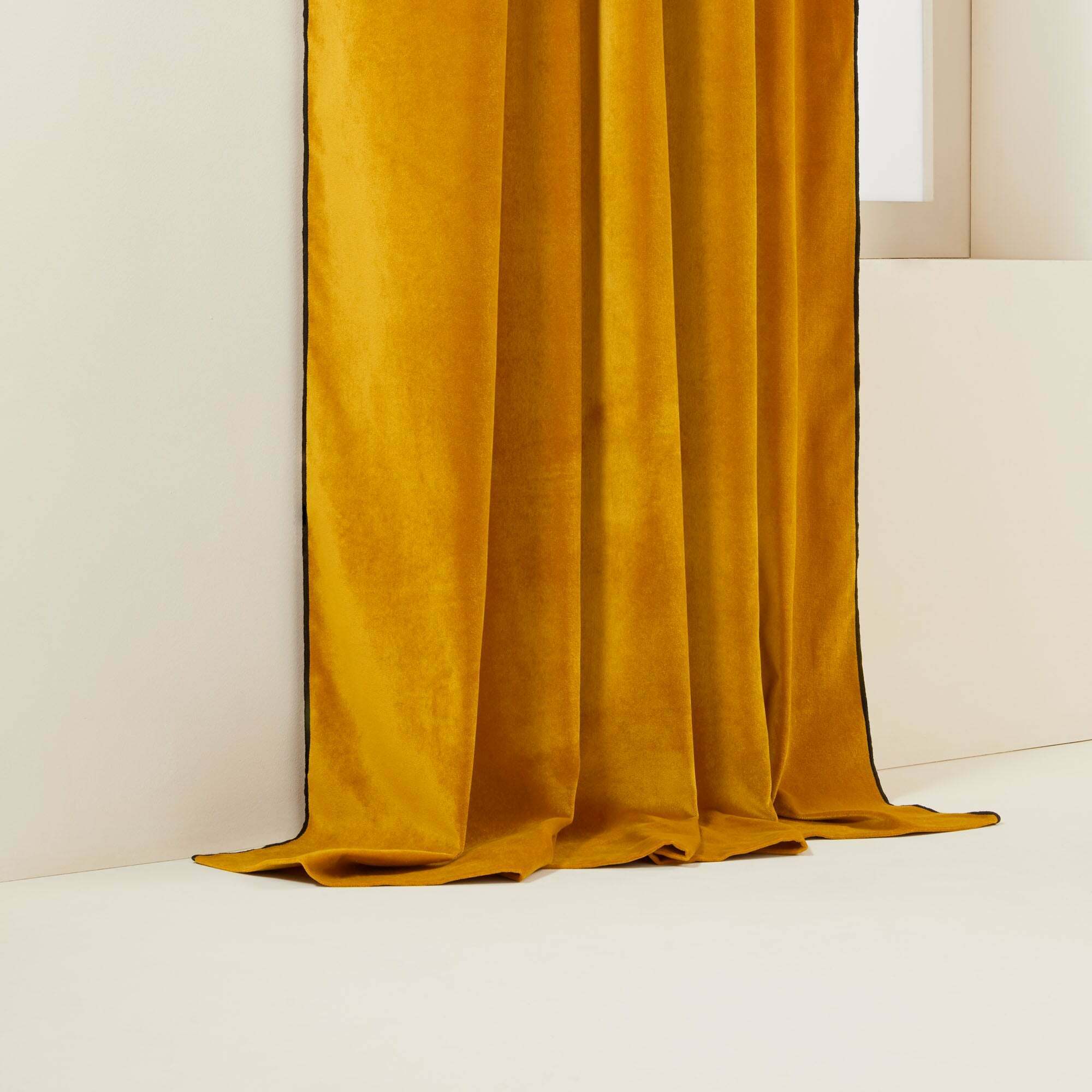 Panneau Dario Jaune Ocre Et Bourdon Noir - Madura — 213936.jpg