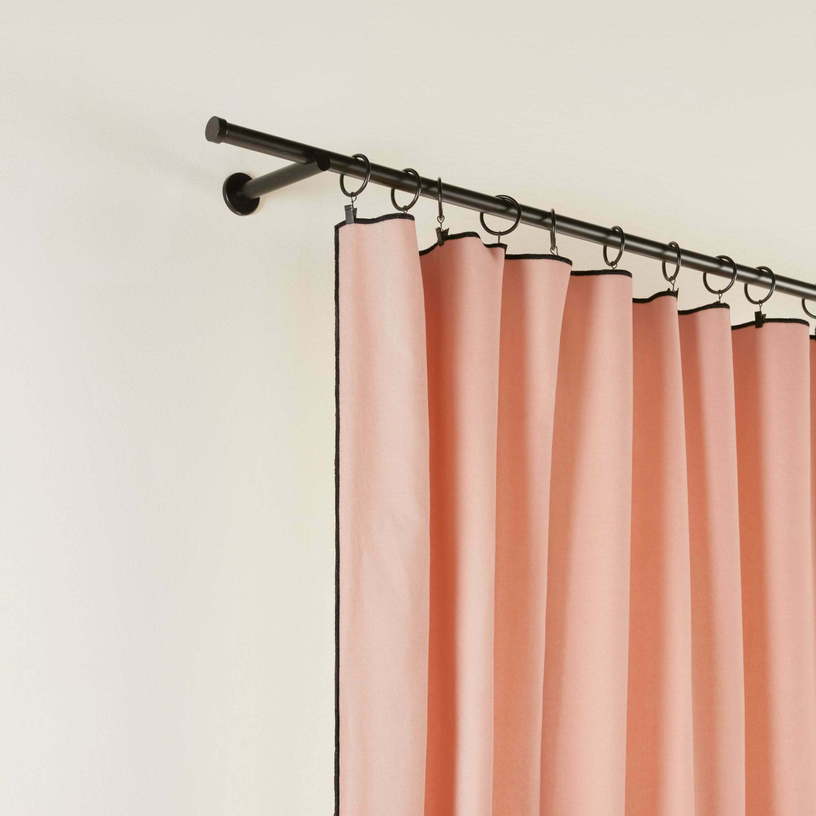 panneau-dario-rose-poudre-et-bourdon-noir-madura-3-1
