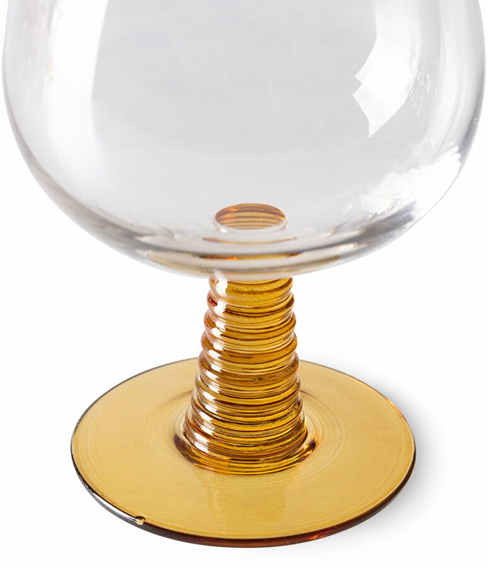 verre-a-vin-swirl-low-ochre-hkliving-3