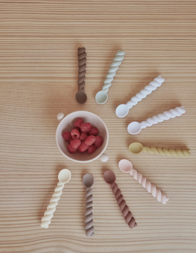 2-petits-bols-tiny-inka-bleu-poussiere-argile-oyoy-3