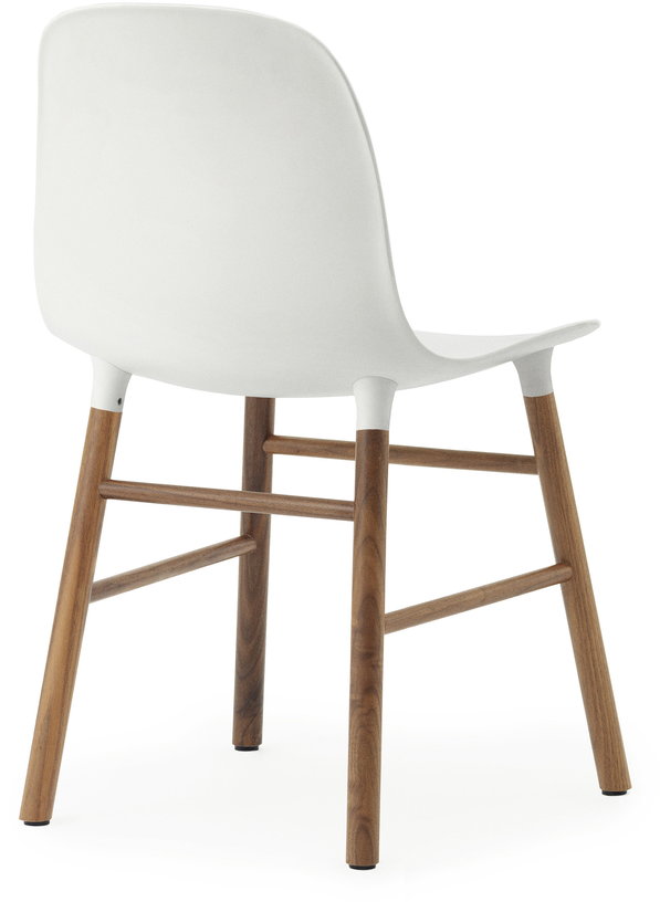 chaise-en-noyer-naturel-et-pp-blanc-form-normann-copenhagen-2