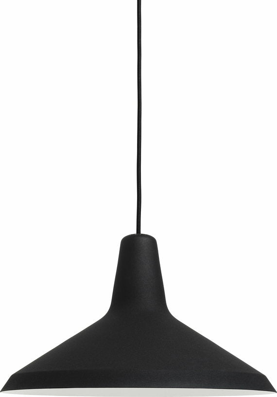 suspension-noire-base-doree-en-laiton-g-10-gubi-1