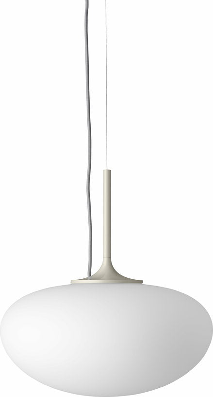suspension-blanche-base-gris-clair-stemlite-gubi-1