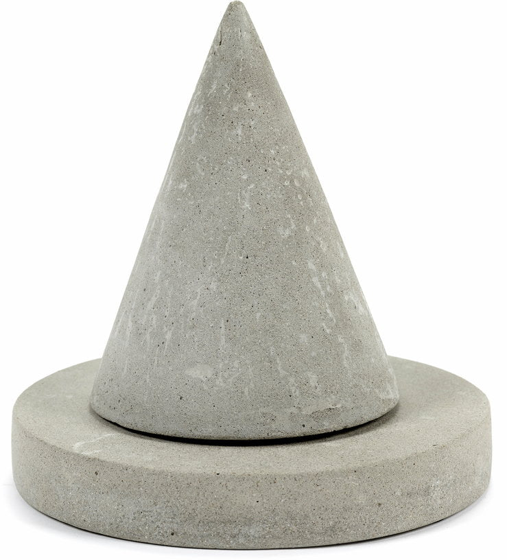 cone-en-beton-gris-clair-14x18cm-serax-2