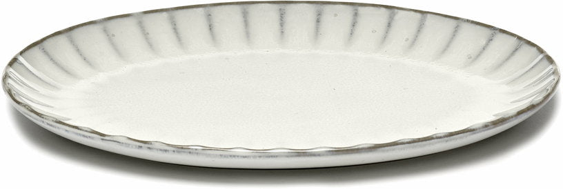 assiette-en-gres-ovale-blanche-30-cm-inku-serax-1