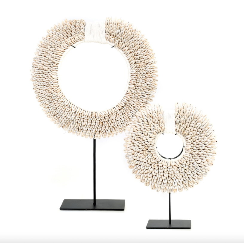 disque-de-coquillage-papua-sur-pied-m-blanc-bazar-bizar-2