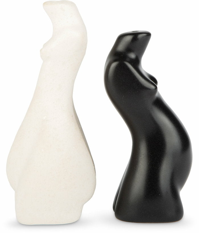 saliere-et-poivriere-en-faience-beige-et-noir-body-anissa-kermiche-1