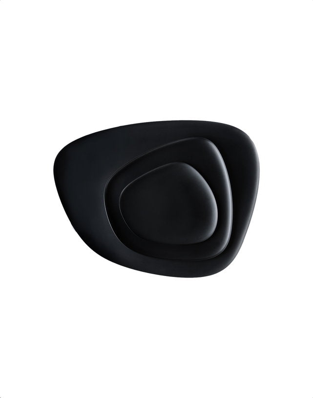 3-assiettes-de-presentation-noires-namaste-kartell-1