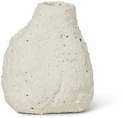 vase-en-gres-blanc-casse-vulca-ferm-living-1