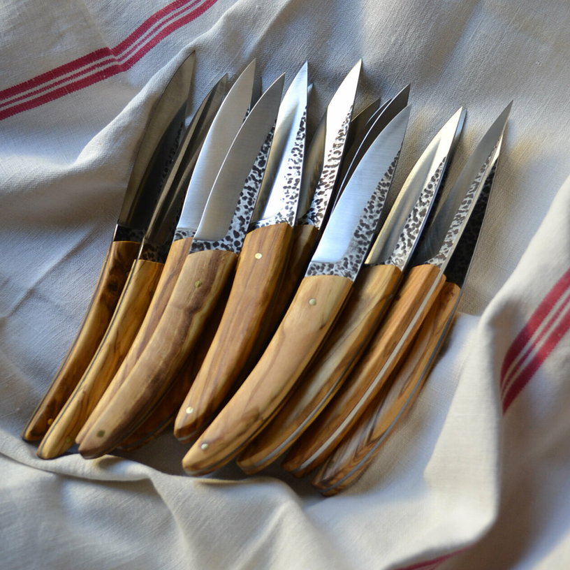 2-couteaux-de-table-en-bois-d-olivier-et-inox-z40-21-5-cm-amaury-atelier-miguel-2