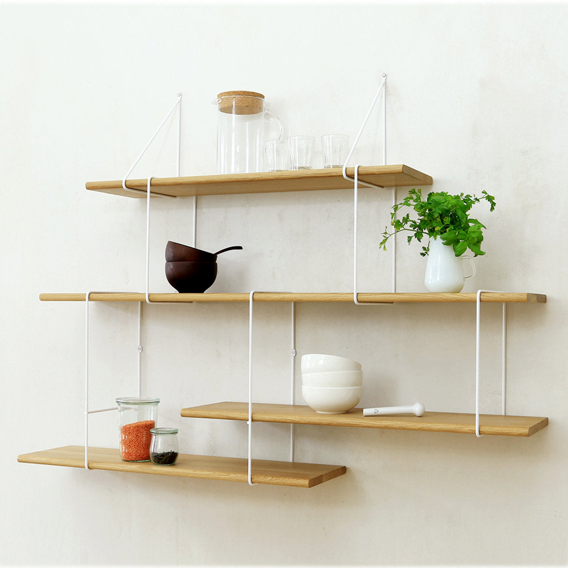 Étagère en chêne et acier blanc setup 2 Link - Studio Hausen — 26932.jpg