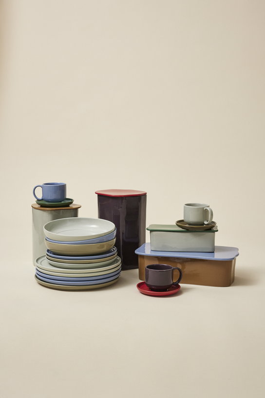 assiette-a-pain-en-poudre-de-pierre-bleu-claire-28-cm-amare-hubsch-5