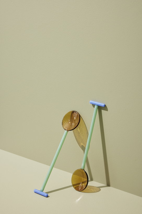 2-cuilleres-de-service-en-verre-orange-et-vert-crave-hubsch-5