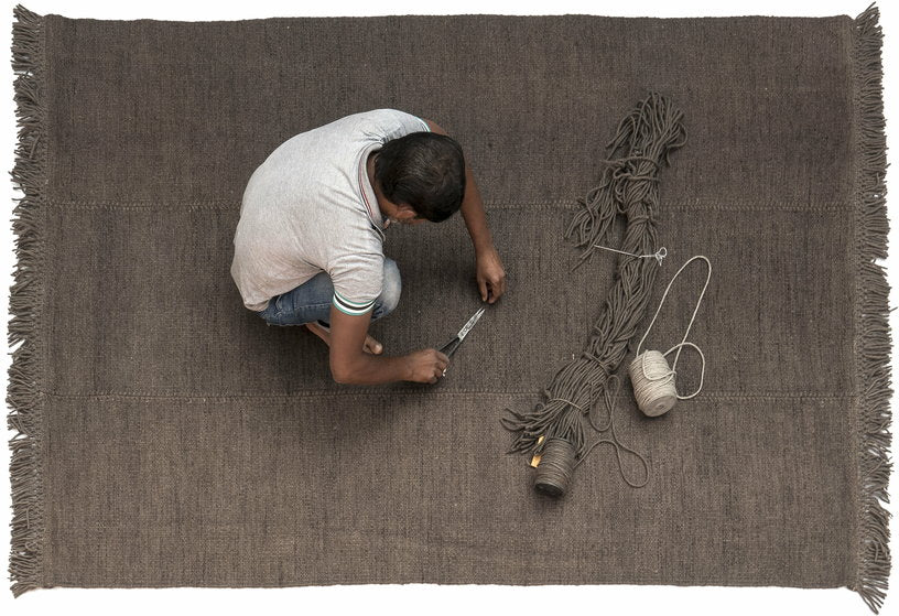 tapis-dhurrie-en-laine-marron-200x300-cm-mia-nanimarquina-2